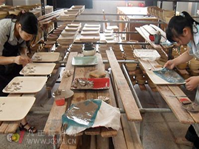 我國陶瓷機械裝備業(yè)的發(fā)展現(xiàn)狀